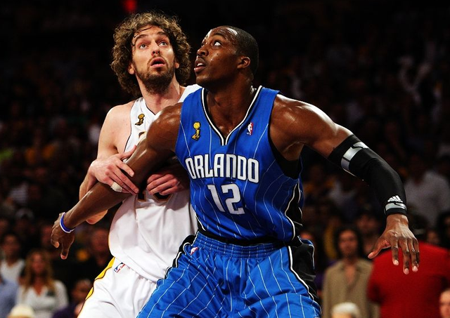 次局艰难挽救局点！石宇奇2-0击败周天成 晋级男单决赛