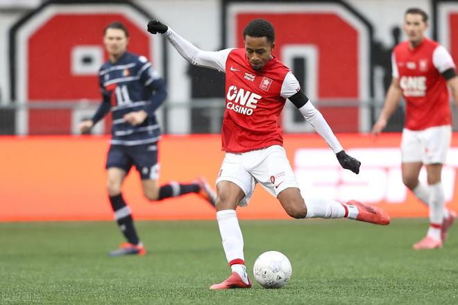 LNG官方:前KDF韩国中单BuLLDoG正式加盟