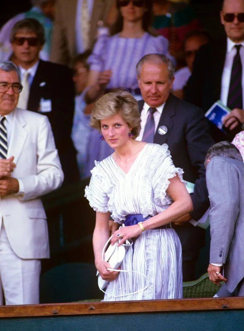 起尚未装框 起尚未装框