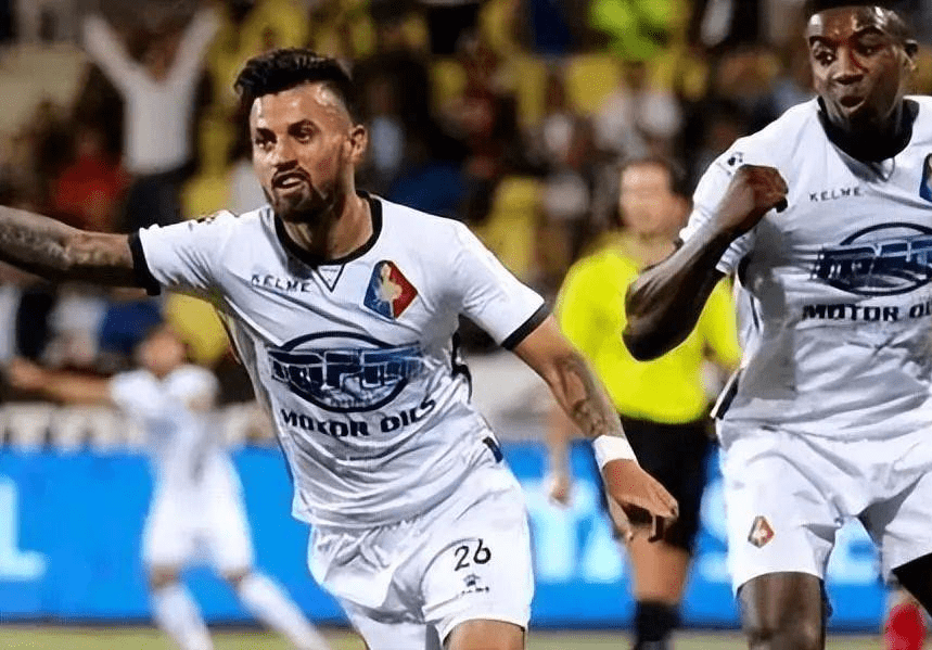 赛场之外的 赛场之外的